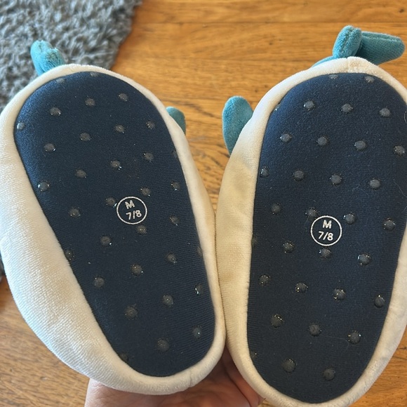 Toddler Unisex Cat & Jack Bruce Shark Loafer Slippers Blue NWOT size 7/8 - Picture 4 of 5